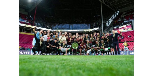 2024 Dutch Super Cup, Feyenoord beseiret PSV Eindhoven og vant mesterskapstrofeet 2024 Dutch Super Cup, Feyenoord beseiret PSV Eindhoven og vant mesterskapstrofeet